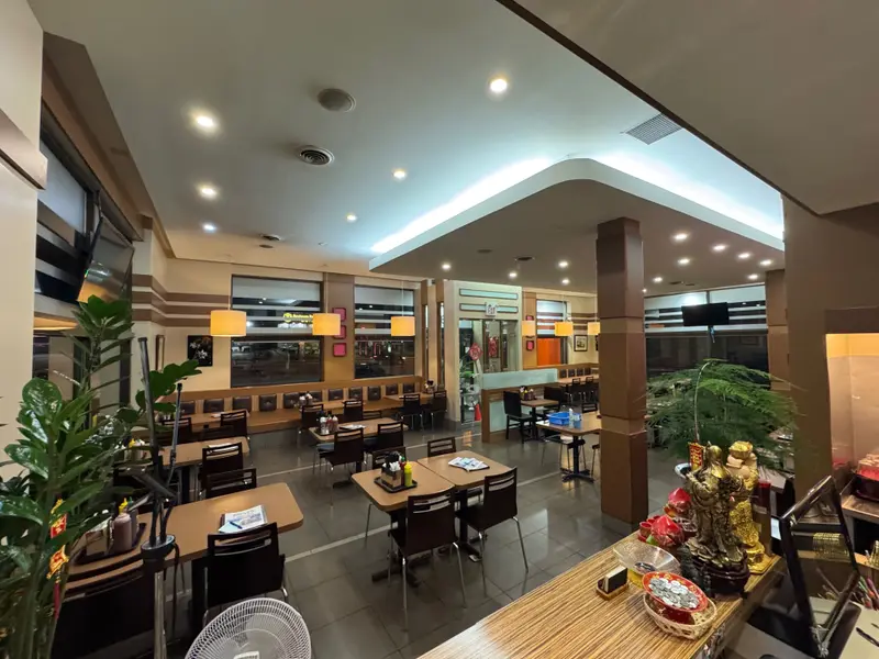 1280 Kennedy RD, Toronto E04, ON M1P 2L5