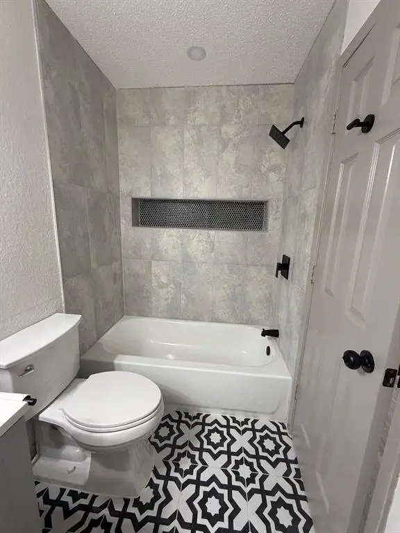 1119 College Street, Grand Prairie, TX 75050