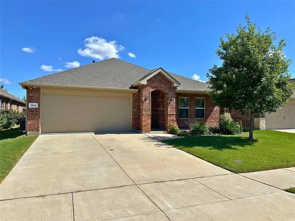 1302 Deerfield Drive, Anna, TX 75409