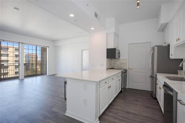 3225 Turtle Creek Boulevard #1706, Dallas, TX 75219