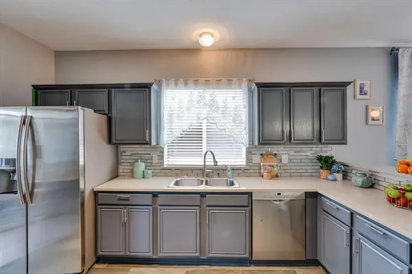 2071 Sunset Lane, Lewisville, TX 75067