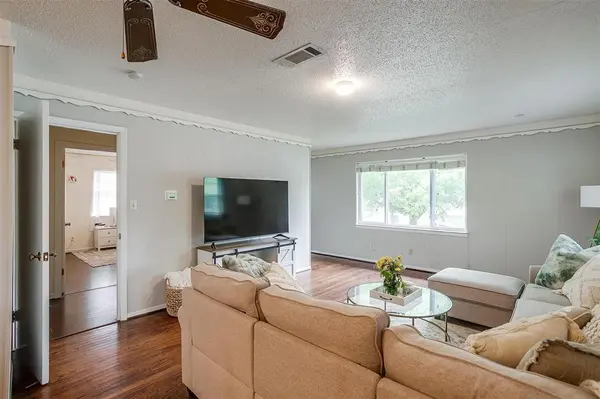 3217 Lubbock Avenue #B, Fort Worth, TX 76109