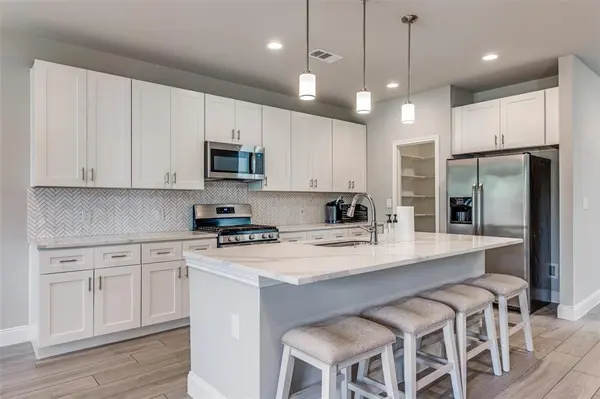 1415 Diceman Avenue, Dallas, TX 75203