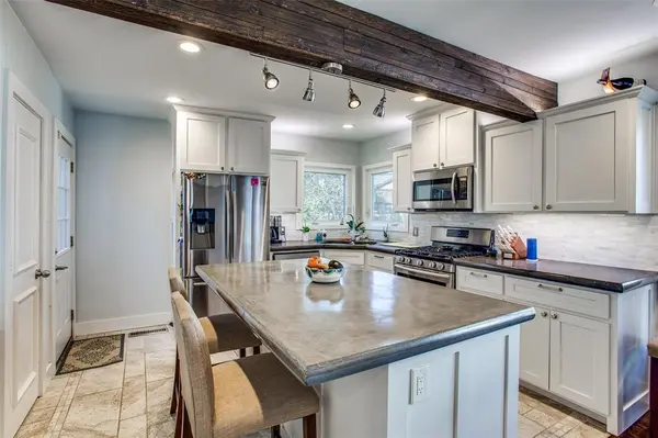 1405 Bluebonnet Drive, Fort Worth, TX 76111