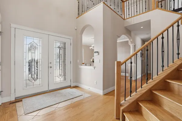 327 Rodeo RDG, Rural Rocky View County, AB T3Z3G2