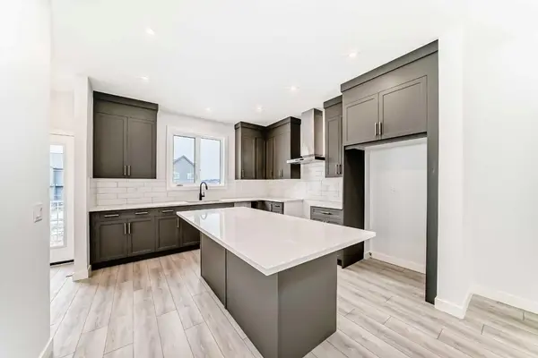 48 Monarch BND, Rural Rocky View County, AB T3Z0K3