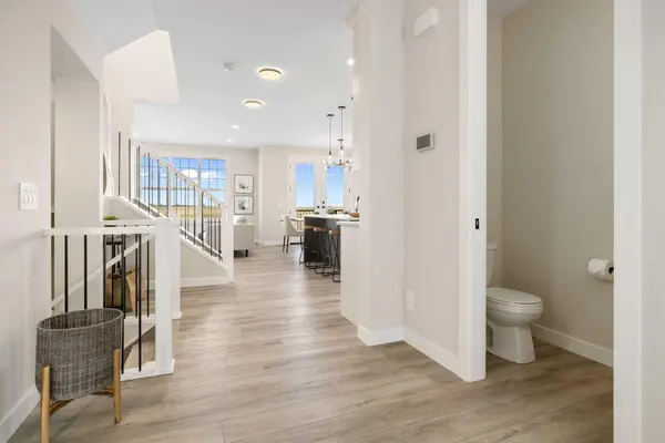 458 Kinniburgh LOOP, Chestermere, AB T1X 3C2