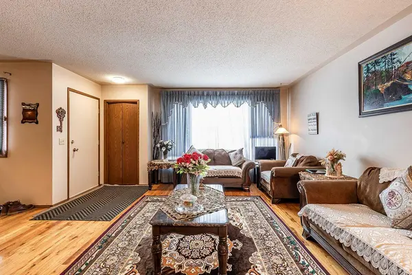 88 Clelland CRES SE, Medicine Hat, AB T1B 1M9