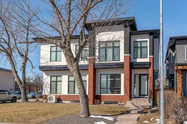 2839 35 ST SW, Calgary, AB T3E 2Y7