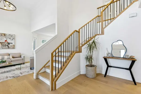 5 Mckenzie Lake PT SE, Calgary, AB T2Z 1L7