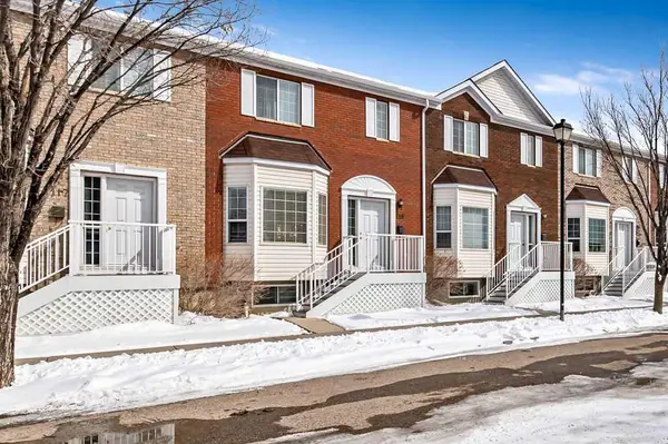 119 Citadel LN NW, Calgary, AB T3G 4E1