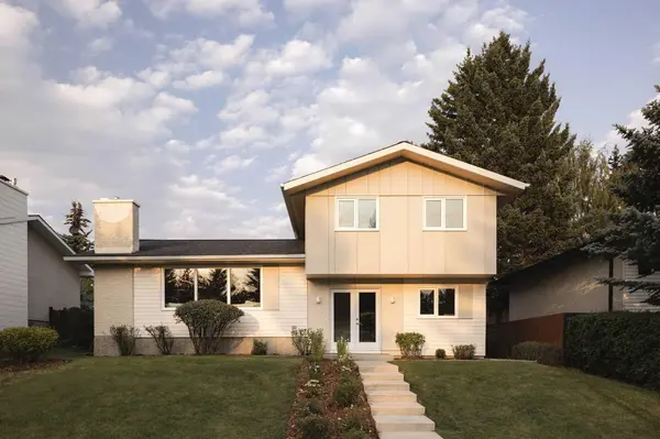 5036 Vanstone CRES NW, Calgary, AB T3A 0V9