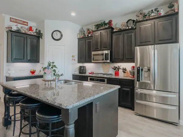 3030 Burgundy Lane, Midlothian, TX 76065