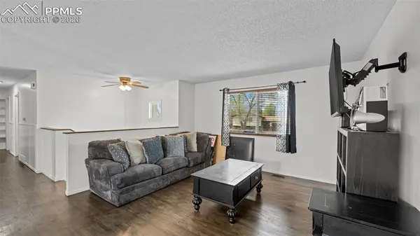 6813 Chesterfield CT, Colorado Springs, CO 80911