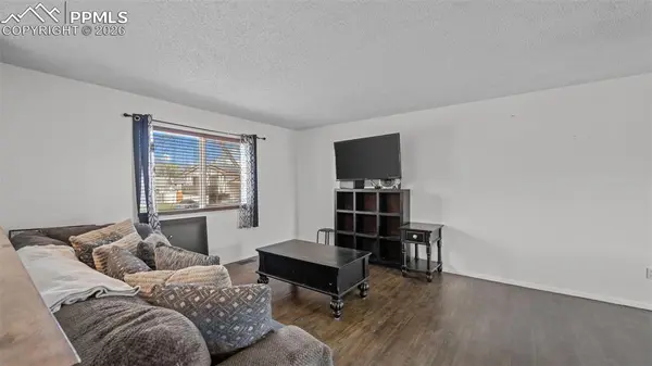 6813 Chesterfield CT, Colorado Springs, CO 80911