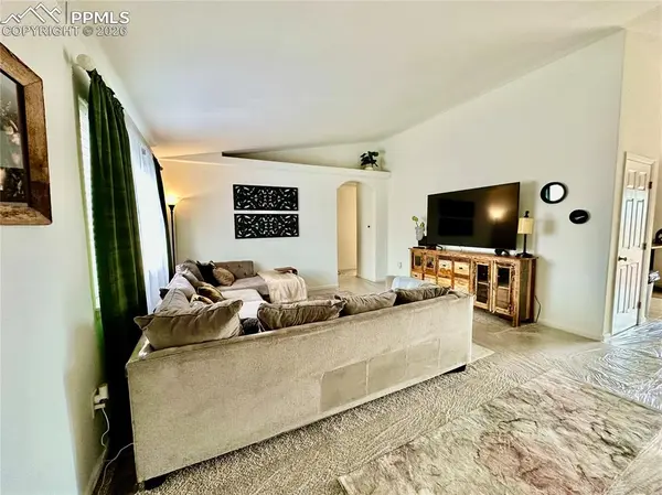 1245 N Marwyck DR, Pueblo West, CO 81007