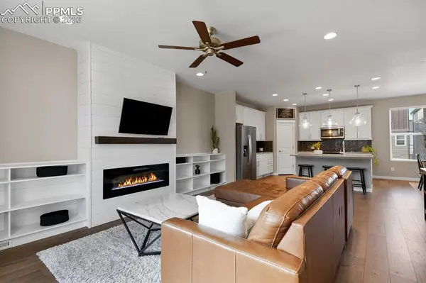 6843 LILY MOUNTAIN LN, Colorado Springs, CO 80923