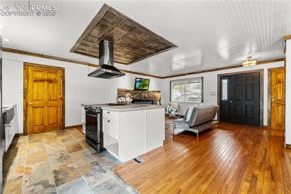 11 Macnaughton RD, Pueblo, CO 81001