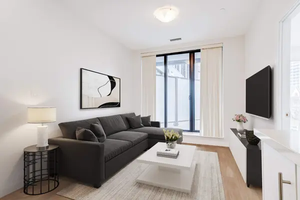 690 King ST #218, Kitchener, ON N2H 5L8