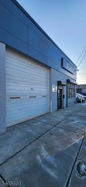 720 E Saint Georges Ave, Linden City, NJ 07036
