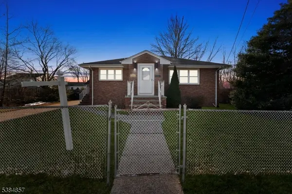 147 Wedgewood Ave, Woodbridge Twp., NJ 07095