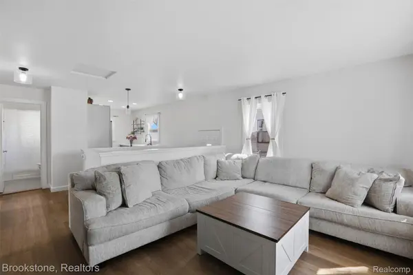 14717 Poplar ST, Southgate, MI 48195