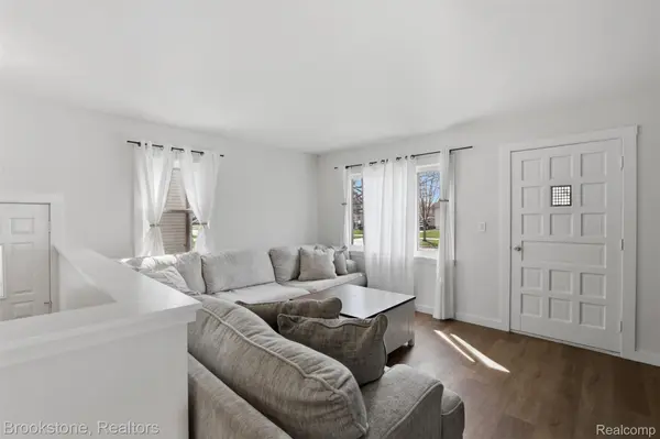 14717 Poplar ST, Southgate, MI 48195