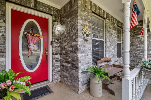 713 Arapaho Drive, Tioga, TX 76271