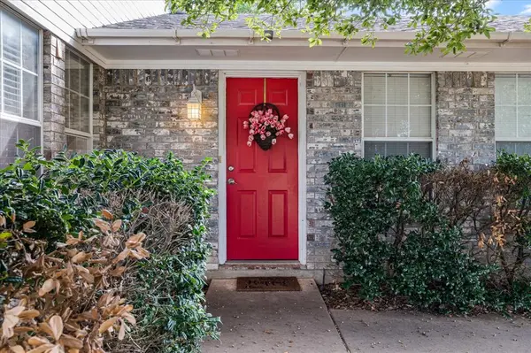 713 Arapaho Drive, Tioga, TX 76271