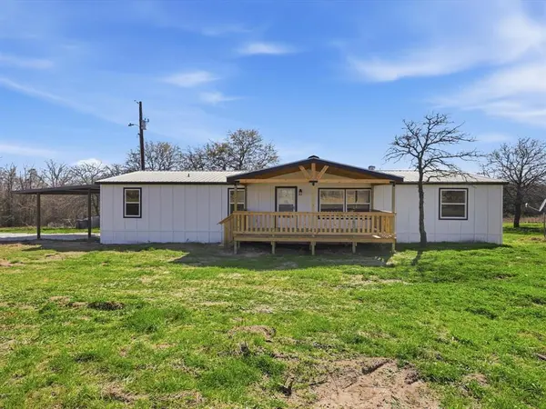 1695 S Johnson Loop, Montague, TX 76251