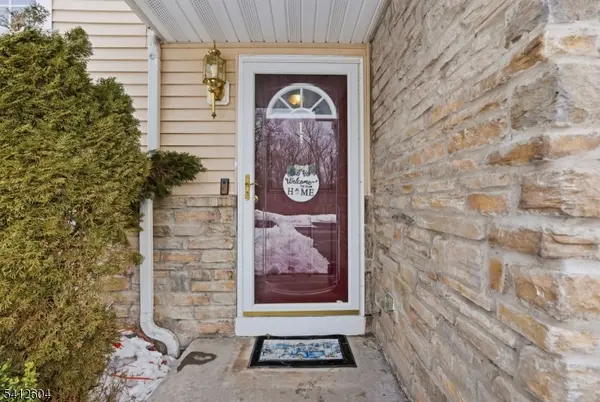 1 Brookview Ln, Hardyston Twp., NJ 07419