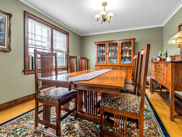 28 Castle Knock RD, Toronto C04, ON M5N 2J4