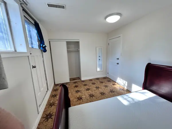 62 Navaho DR #Lower level, Toronto C15, ON M2H 2X3