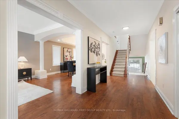 1884 Appleview RD, Pickering, ON L1V 1T8