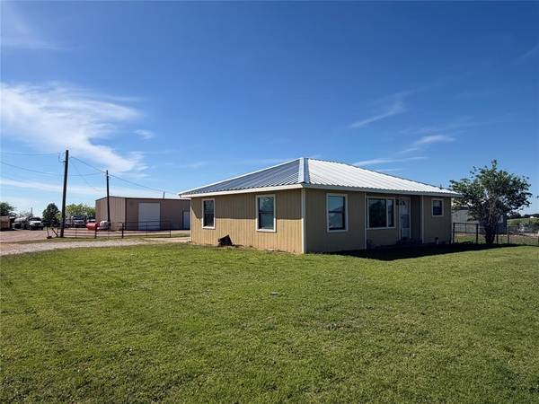 1346 Polk Road, Bowie, TX 76230