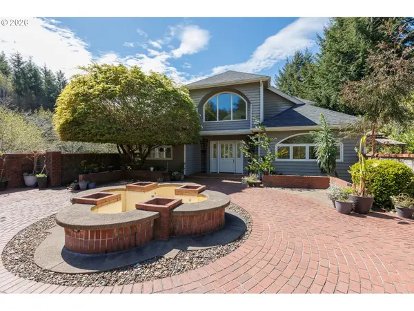 626 N BAYVIEW LOOP, Waldport, OR 97394