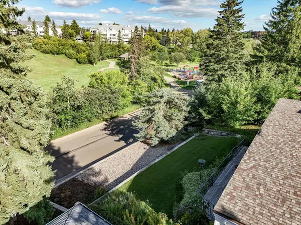 4612 51A ST, Camrose, AB T4V 1T3