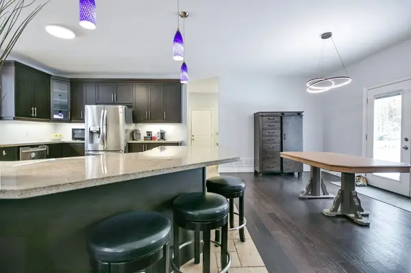 8 Merrington AVE, Oro-medonte, ON L3V 6H2