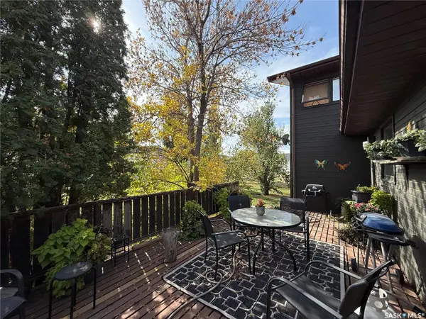 909 Larson CRESCENT, Eston, SK S0L 1A0