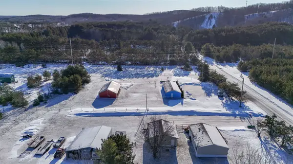 2327 Ski Run RD, Mancelona Twp, MI 49659