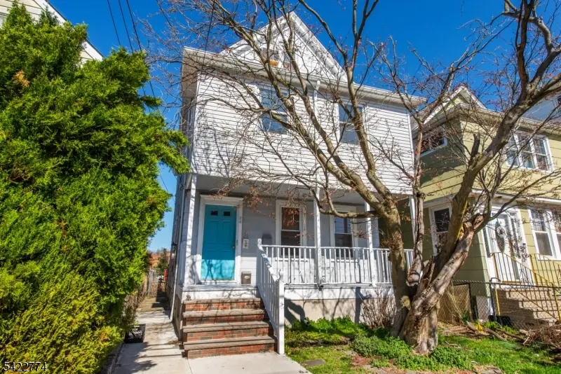 24 Pleasant Ave, Clifton City, NJ 07013