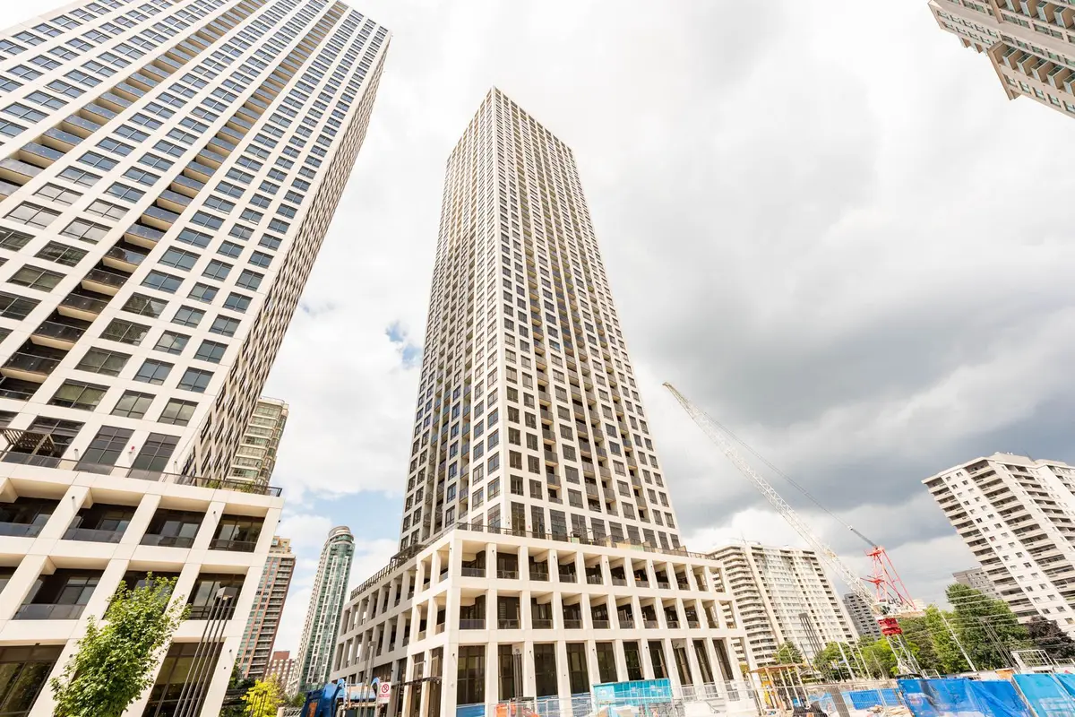 30 Elm DR W #3405, Mississauga, ON L5B 0N6