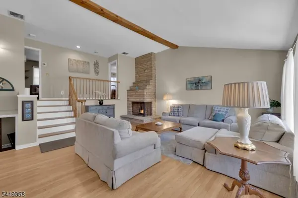 705 Schoolhouse Ln, Bound Brook Boro, NJ 08805