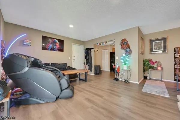 111 Raintree Ln #111, Mahwah Twp., NJ 07430