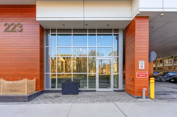 223 St Clair AVE W #508, Toronto C02, ON M4V 0A5