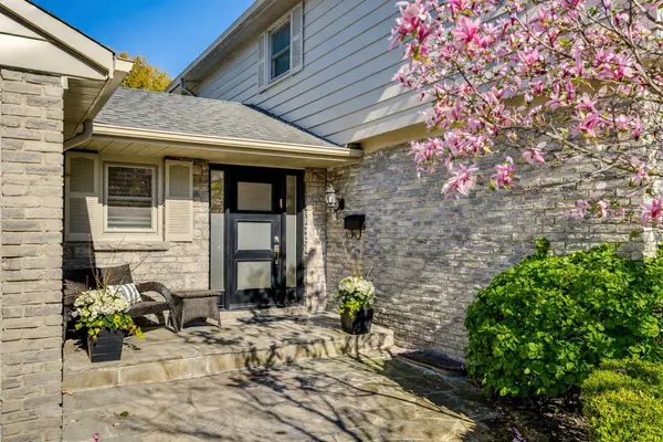 55 Riverside BLVD, Vaughan, ON L4J 1H8