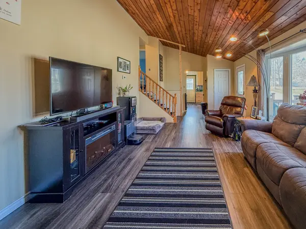 74 VERNON ST, Essa, ON L0M 1B0