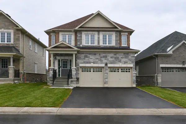 73 Atlantis DR, Orillia, ON L3V 8L4