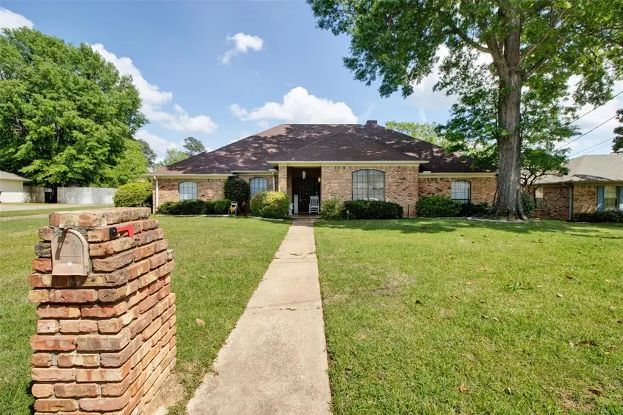 902 Kingsbury Court, Longview, TX 75604