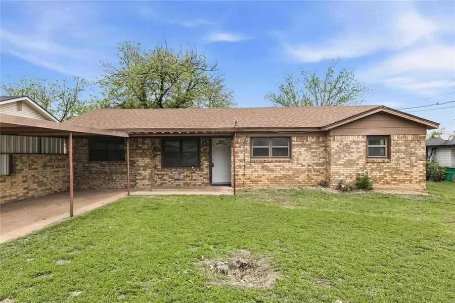 900 W 2nd Street, Coleman, TX 76834